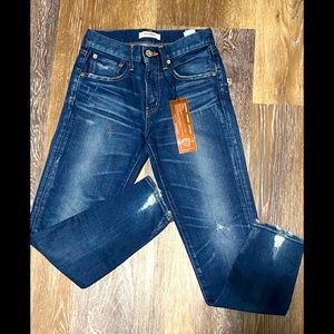 Moussy Velma Mid-Rise Vintage skinny. 99% cotton 1% stretch. NWT